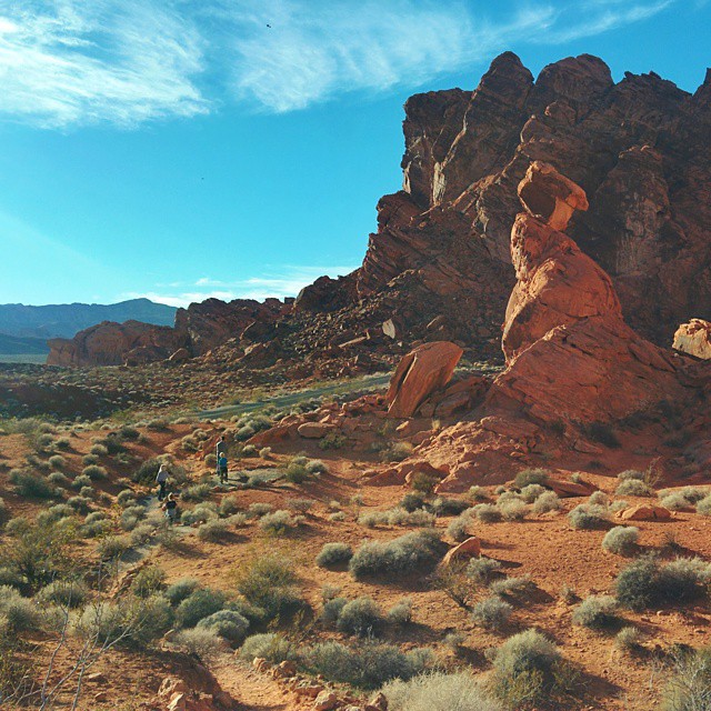 300pm Looked around the visitor's center for a bit and then took the small trail to see Hanging Rock (Balancing Rock) Which in reality we could see from the road, but an up close view was nice.%0A%0ADecided on a few hike